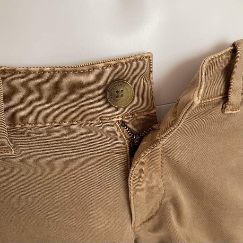 American Eagle Outfitters Khaki Midi Shorts size 8 - Picture 6 of 7